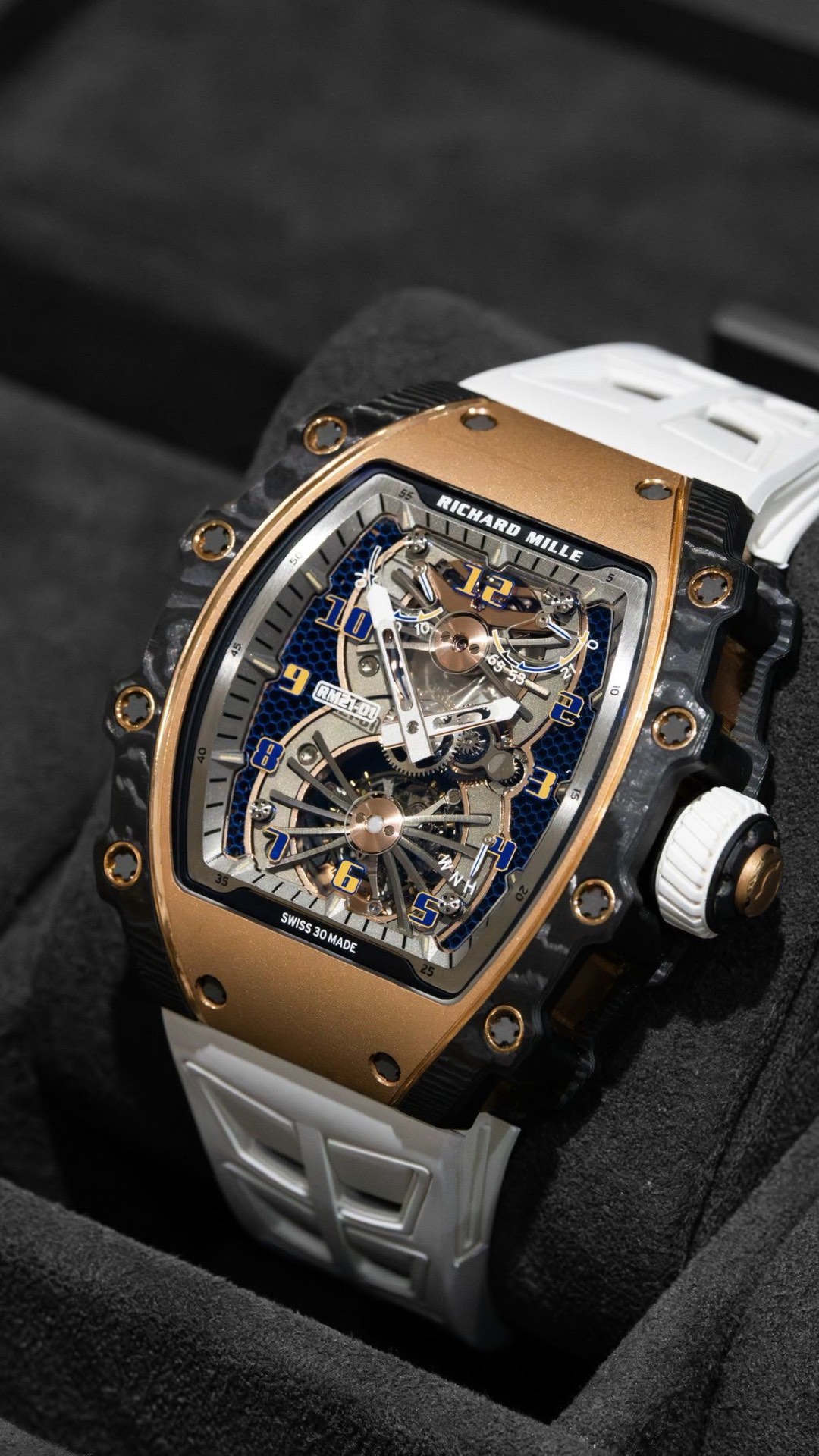 RM 21-01 Aerodyne Tourbillon — Carbon TPT with rose-gold bezel · White strap · Tourbillon — Richard Mille