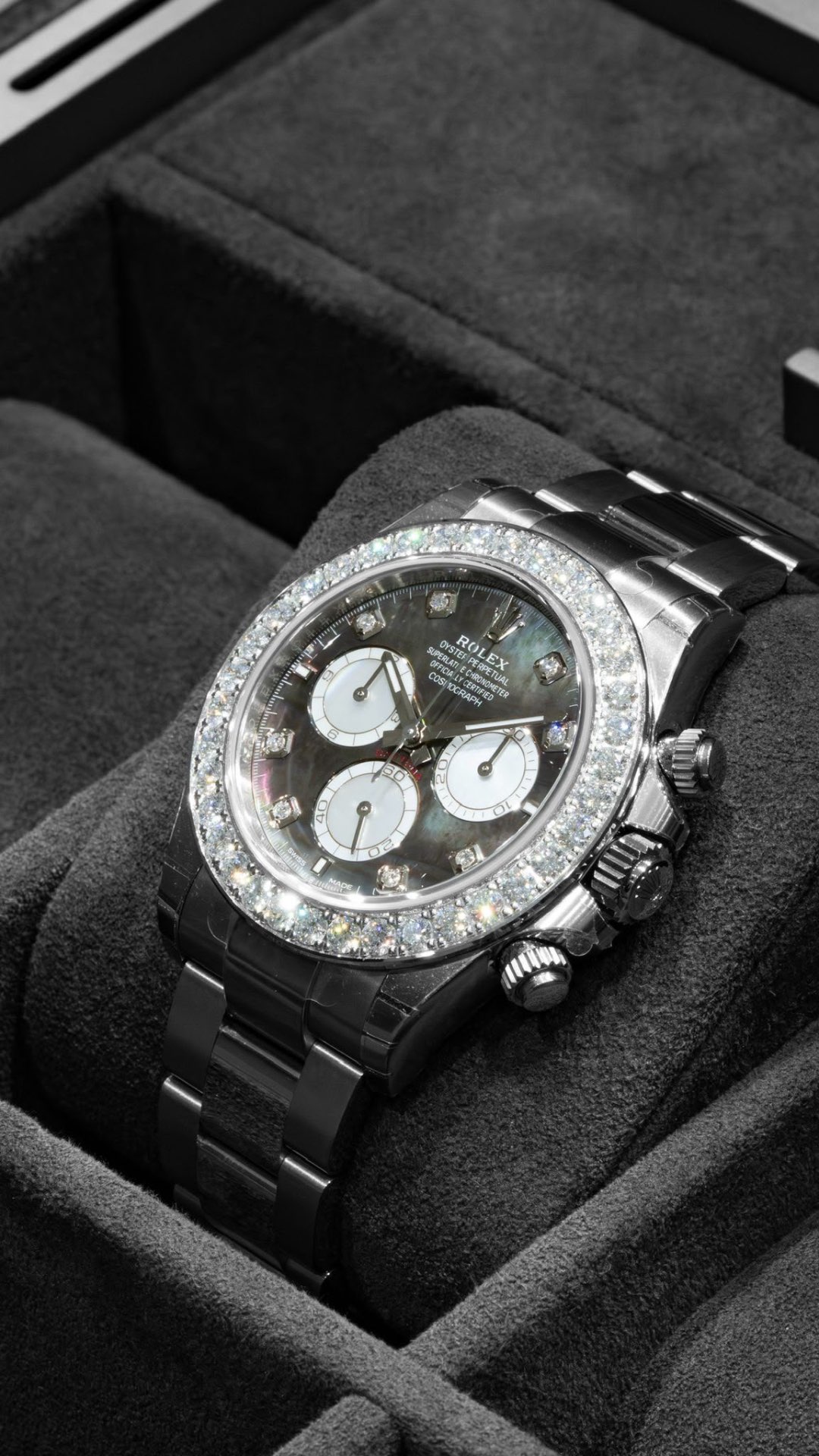 Cosmograph Daytona MOP Diamond — White gold · Tahitian mother-of-pearl · Diamond bezel — Rolex