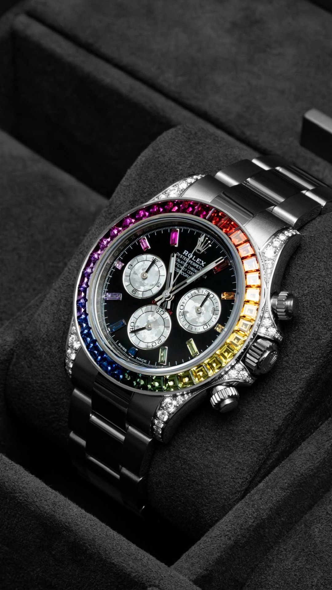 Cosmograph Daytona Rainbow — White gold · Meteorite subdials · Rainbow sapphire bezel — Rolex