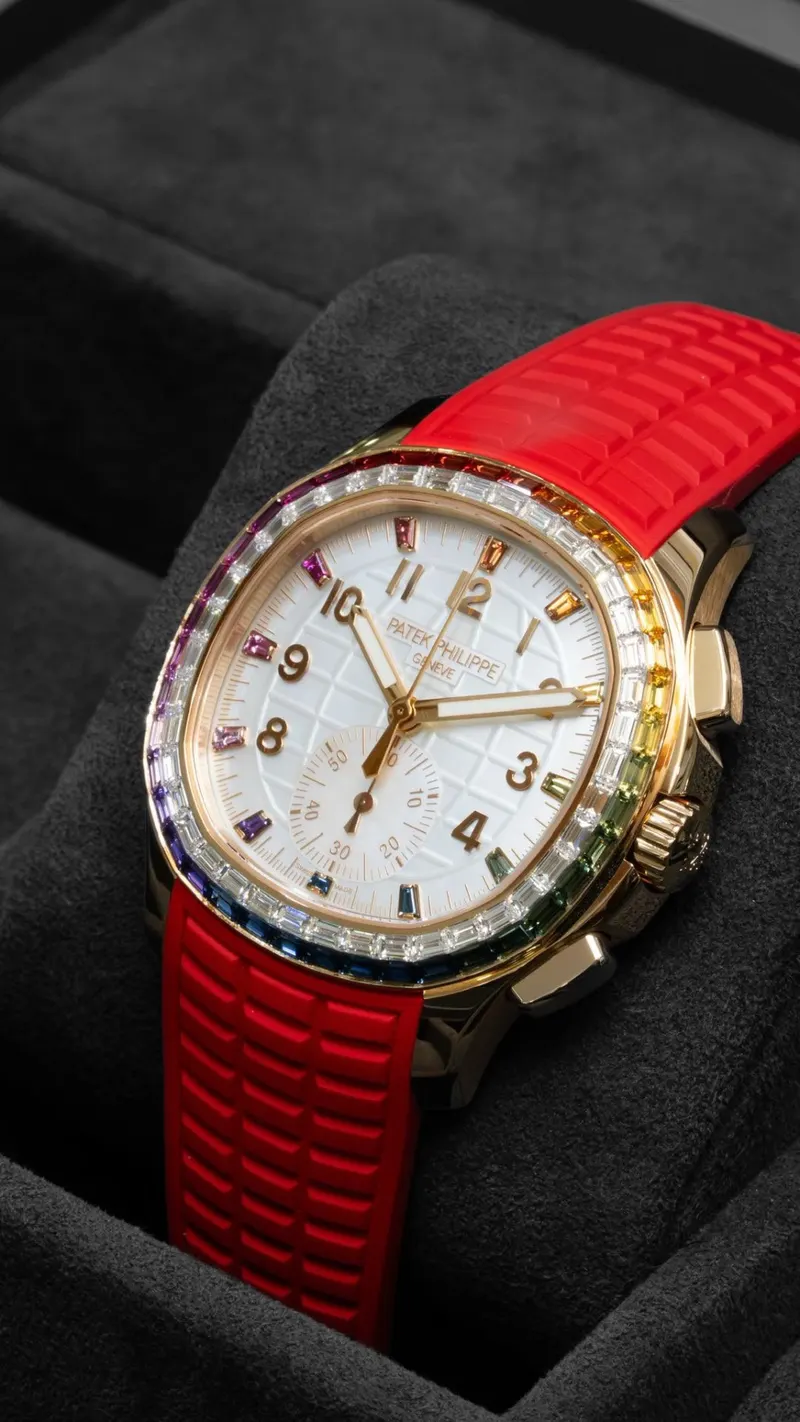 Patek Philippe Nautilus Rose Gold Purple, Rose gold, Lacquered purple dial, Diamond bezel
