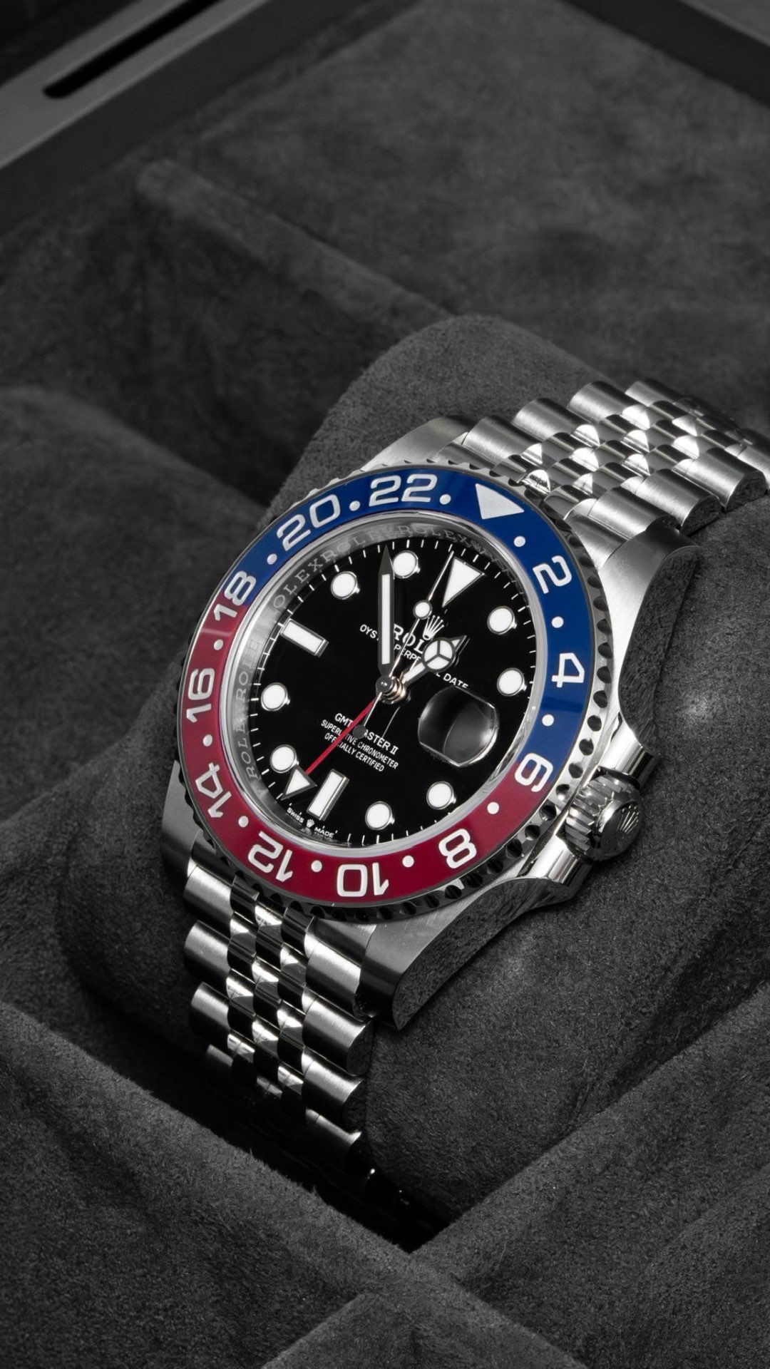 GMT-Master II 'Pepsi' Jubilee — Steel · Red-and-blue Cerachrom bezel · Jubilee bracelet — Rolex